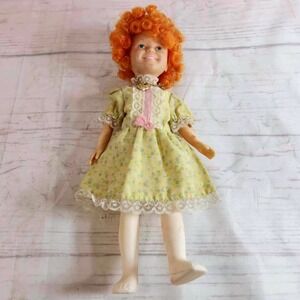Vintage Knickerbocker Annie Doll Red Curly Hair Yellow Floral Dress‎